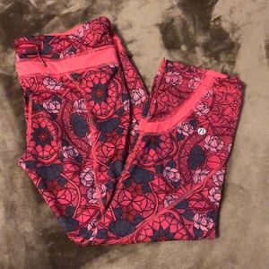 Lululemon Capri pants